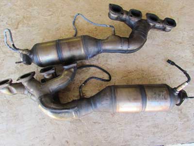BMW Exhaust Manifolds with Catalytic Convertors 4.8L V8 (Includes Left and Right) 18407575126 550i 650i 750i4